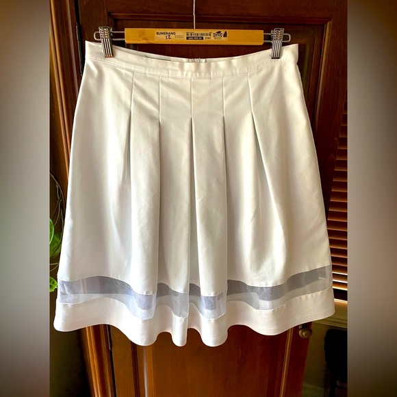 High rise skirt - Picture 1 of 4